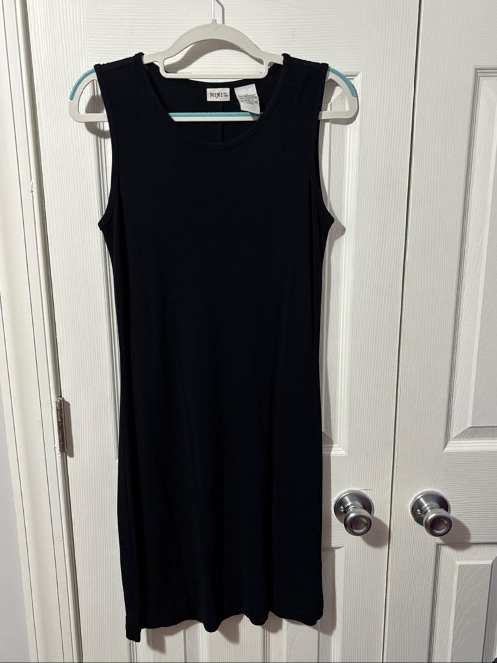 Mix It Black Sleeveless Midi Dress